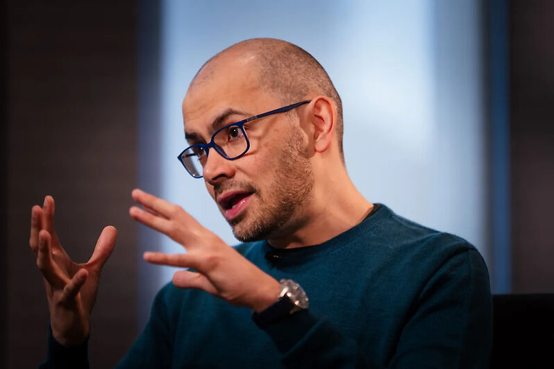 Генеральный директор DeepMind заявил, что Google объединит свои модели ИИ Gemini и Veo - 1